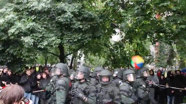 Police balloon loop.gif