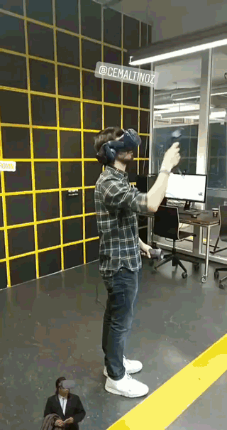 Cem and Ugo diving into the VR-World