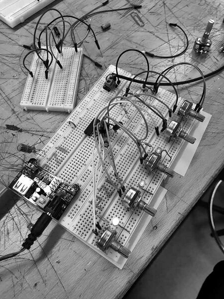 File:Modular patch synth sw 02.jpg