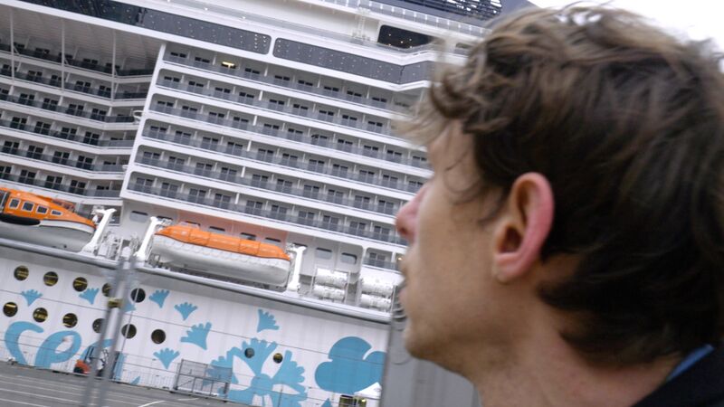 File:Me looking the MSC Euribia Cruise docked at Wilhelminahaven.jpeg