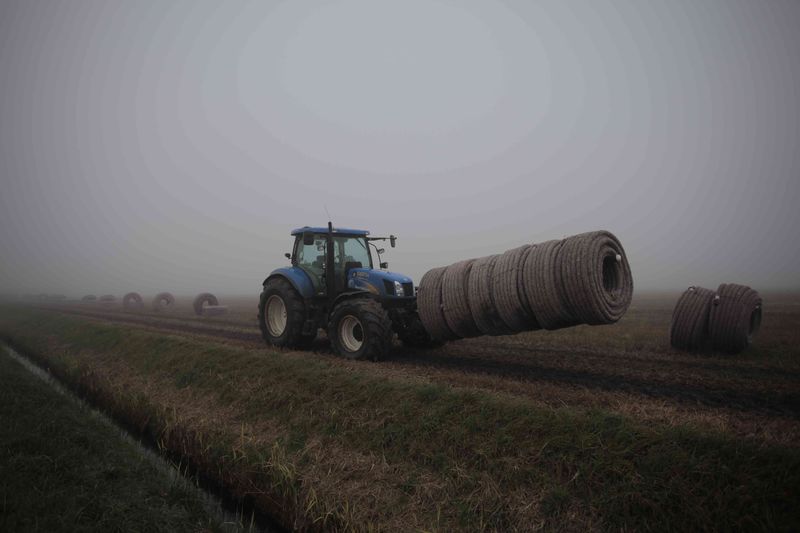 File:Just A Tractor.jpg