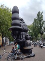 "Buttplug statue"